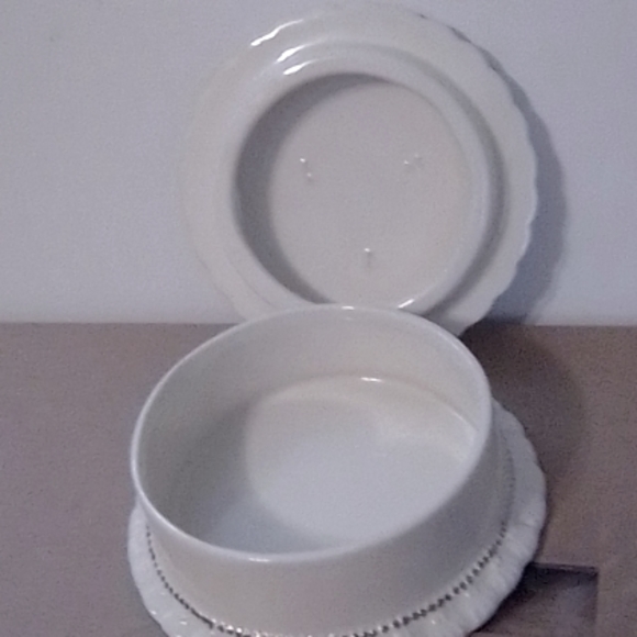 Porcelain cup and trinket box - Picture 11 of 14